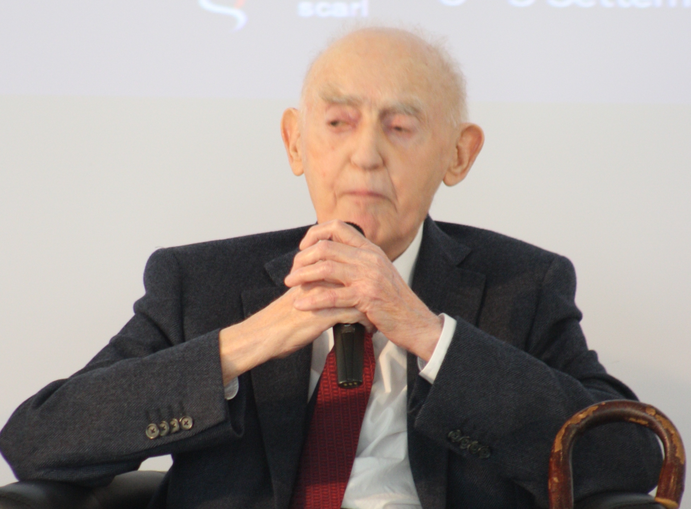 Tra libero e servo arbitrio Biogem ricorda Masullo e si affida a Dostoevskij